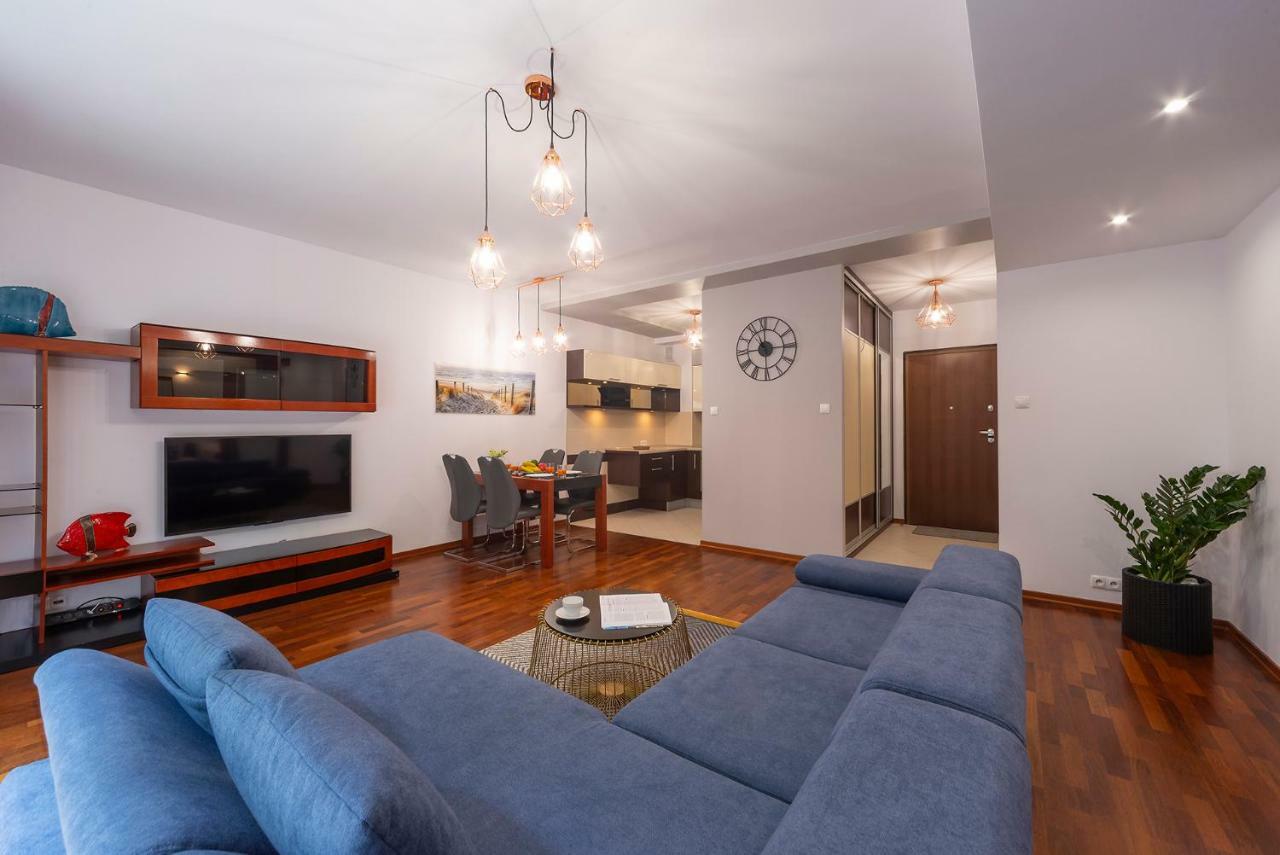 Beachfront Apartment Haga With Free Parking By Noclegi Renters Sopot Exteriör bild