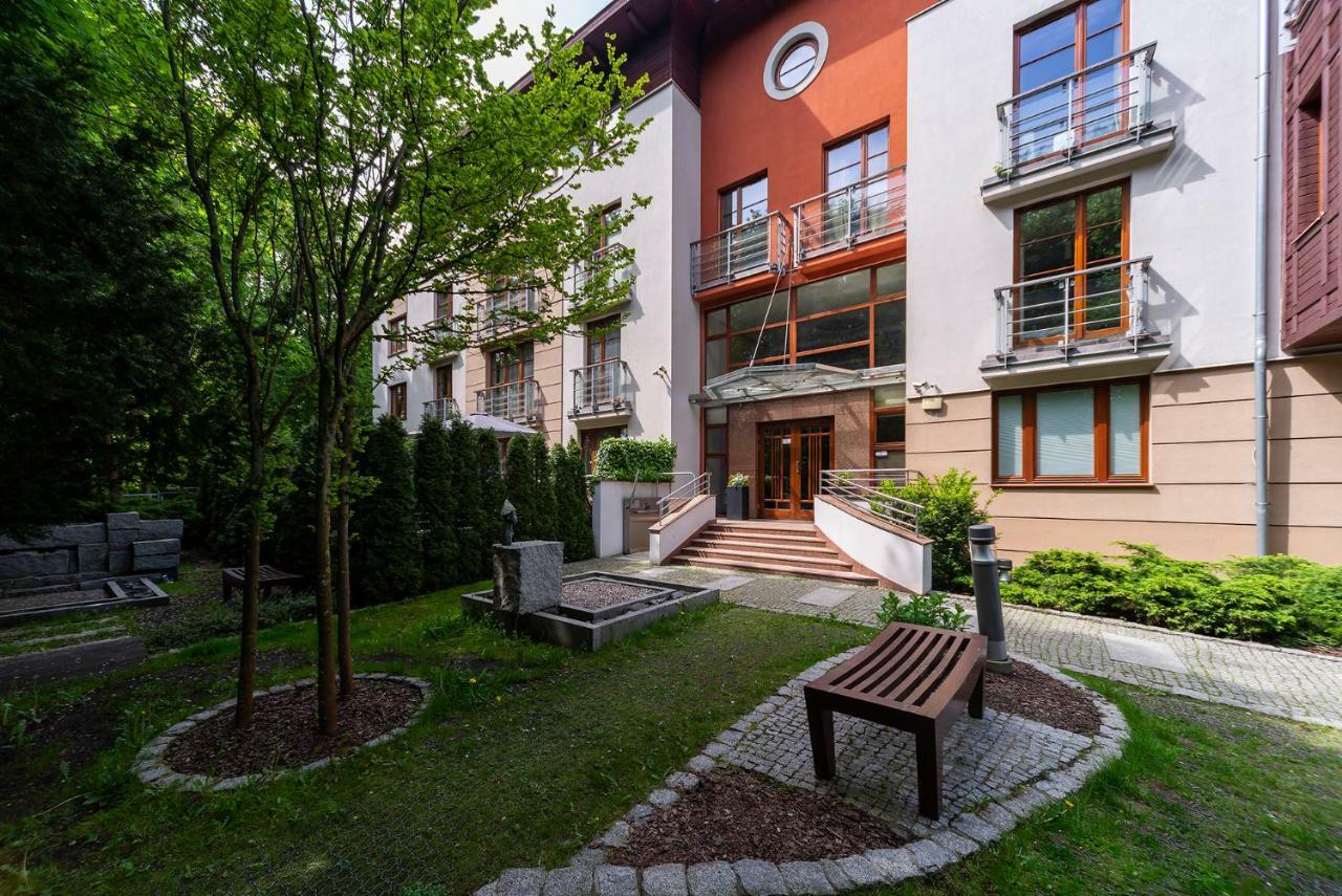 Beachfront Apartment Haga With Free Parking By Noclegi Renters Sopot Exteriör bild